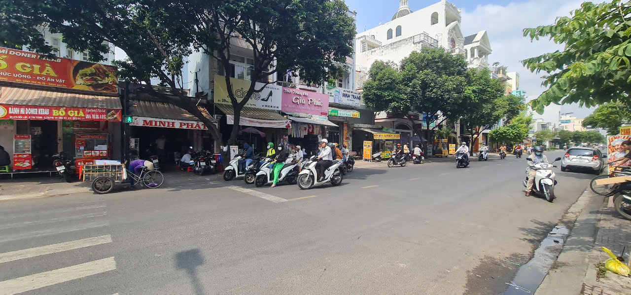 Cho thuê nhà Mặt Tiền Độc Lập 72m², 3Lầu - GẦN NGÃ TƯ - TRƯỜNG HỌC - Ảnh 2